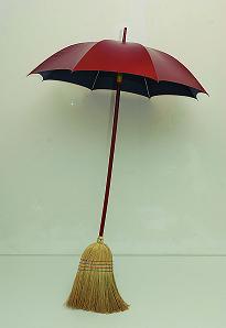 Besenregenschirm