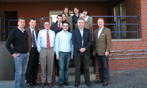 Dozent Dr. Till Zech (zweite Reihe, links), Roswitha Janmieling (letzte Reihe rechts/wwu.weiterbildung gemeinntzige GmbH) und Teilnehmer
