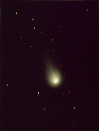 Kometen - hier Halley - knnen fr einen "Sternschnuppen-Regen" sorgen, wenn sie die Bahn der Erde kreuzen.