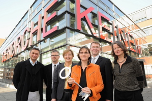 Von links: Babak Saed, Dr. Jrg Preckel, Prof. Dr. Ursula Nelles, Dr. Beate Trger, Dr. Markus Vieth, Renate Ulrich