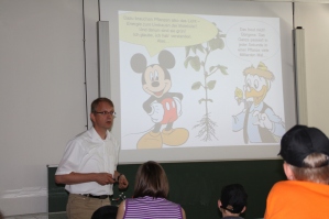 Prof. Dr. Thomas Schmidt erklrte, warum Pflanzen eigentlich grn sind.