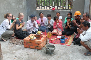 Grundsteinlegung in Kambodscha: Hier entsteht eine neue Grundschule.