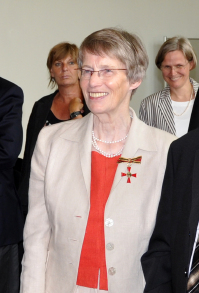 Prof. Dr. Barbara Aland nach der Verleihung des Bundesverdienstkreuzes