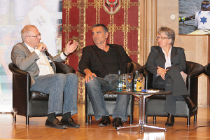 Dr. Michael Vesper, Dirk Bauermann und Dr. Marianne Ravenstein (v.l.) diskutierten ber Spitzensport und Studium in Mnster