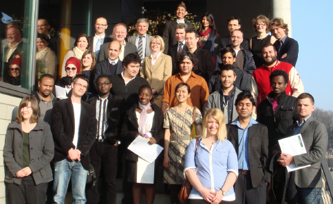 Die Absolventen des internationalen Erasmus-Mundus-Masterstudiengangs "Geospatial Technologies"