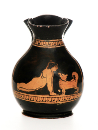 Choenknnchen mit Darstellung von Knabe und Hund im Archologischen Museum der Universitt Mnster. Es wird um 420-410 v. Chr. datiert.