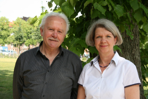 Peter Schott und Frauke Hennicke freuen sich auf Studieninteressierte am "Langen Abend der Studienberatung".