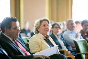 NRW-Wissenschaftsministerin Svenja Schulze lobte vor allem die interdisziplinre Zusammenarbeit an der Universitt Mnster.