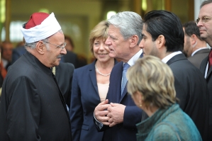 Bundesprsident Joachim Gauck am 28. November bei seinem Besuch im Gesprch mit Prof. Dr. Mahmoud Azab