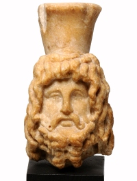 Marmorkopf des Gottes Serapis (um 200 n. Chr.)