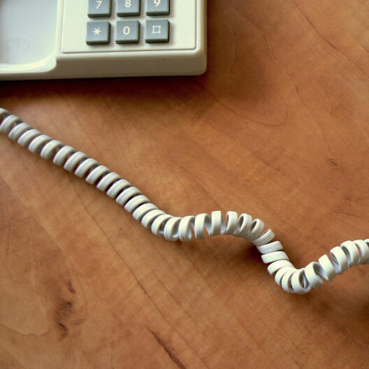 Ausschnitt Telefon mit Kabel