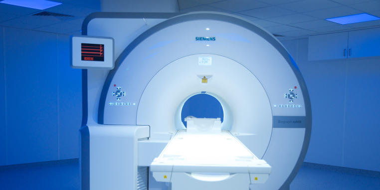 Picture of a magnetic resonance tomograph