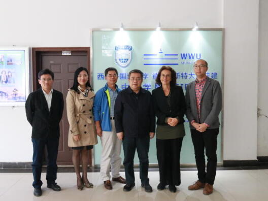 Foto von Prof. Dr. ZHANG Shisheng, LV Fei, Prof. Dr. WEN Renbai, Prof. Dr. DENG Zhihui, Prof. Dr. Susanne Günthner, Ass. Prof. Dr. ZHU Qiang