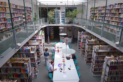 Bibliothek Hdnl Juli 2011