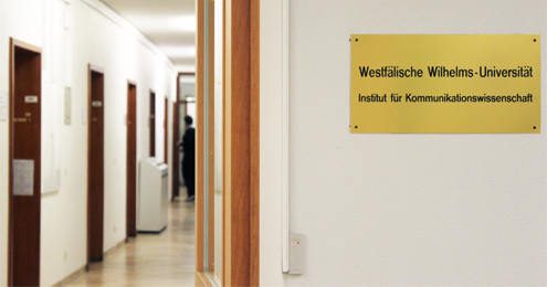 Eingangstuer des Instituts