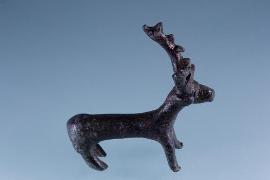 Statuette eine bronzenen Hirsches aus dem frühen 1. Jahrtausend vor Christus 