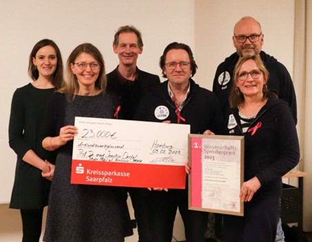 Award winners of the MMH Sports Study from left to right: (for UKM) Johanna Jost, Prof.in Dr. Dorothee Wiewrodt, Ralf Brandt, (for UKS) Prof. Dr. Joachim Oertel, Prof. Dr. Ralf Ketter, Prof.in Dr. Steffi Urbschat