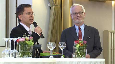 Anl&auml;sslich des 10-j&auml;hrigen Bestehens des Internationalen Centrums f&uuml;r Begabungsforschung und des 5-j&auml;hrigen Bestehens der gleichnamigen Stiftung wurden wichtige Vertreter aus Politik und Wissenschaft in die Schlossaula geladen.
