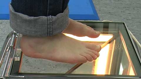 F&uuml;&szlig;e sind die am st&auml;rksten belasteten K&ouml;rperteile - denn sie tragen unser ganzes Gewicht. Die "Kidfoot M&uuml;nster" Studie am Institut f&uuml;r Bewegungsanalytik der Medizinischen Fakult&auml;t erforscht die Entwicklung des menschlichen Fu&szlig;es von Kindesalter an. 