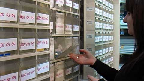 Neben Studium und Forschung bietet die Universit&auml;t M&uuml;nster 21 verschiedene Ausbildungsberufe. Vom IT-System-Elektroniker bis hin zum Pr&auml;parator. Die Reihe Azubi@wwu stellt einige dieser Berufe vor.

