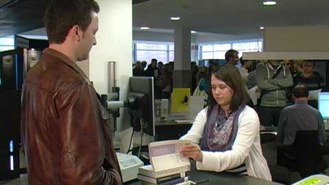 Neben Studium und Forschung bietet die Universit&auml;t M&uuml;nster 21 verschiedene Ausbildungsberufe. Vom IT-System-Elektroniker bis hin zum Pr&auml;parator - die WWU ist bekannt als qualifizierter Arbeitgeber und Ausbildungsbetrieb. Die Reihe Azubi@wwu stellt einige dieser Berufe vor.

