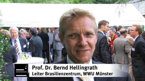 Mit einer bunten Feier wurde an der Uni M&uuml;nster das Brasilienzentrum er&ouml;ffnet. Die WWU pflegt seit mehr als 20 Jahren intensive Kontakte zu zahlreichen Hochschulen und Forschern des Landes. F&uuml;r dieses Netzwerk gibt es jetzt eine zentrale Anlaufstelle.