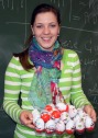Lena Frerking von der Arbeitsgemeinschaft Prof. Dr. Martin Burger hatte die Idee, mit einem Computertomographen zu berechnen, was in einem berraschungs-Ei steckt.