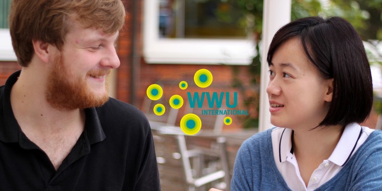 Very disciplined - first German is spoken, then Chinese: the language-learning tandem Lei and Tom.<address>© WWU - Friederike Stecklum</address>