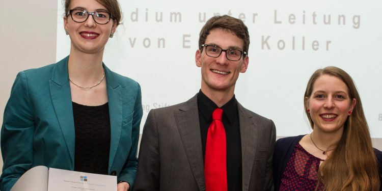 Die Preisträger (v. l.): Sarah Delere, Tobias Roth, Anna Roth<address>© Herbert-Haag-Stiftung</address>