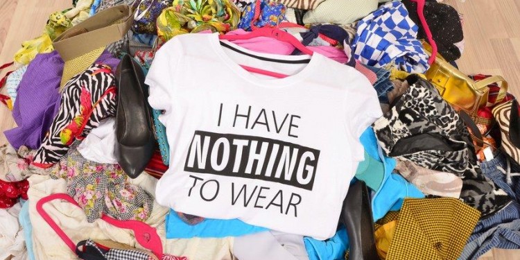 &quot;Fast Fashion&quot; - ein Begriff für die kurzlebige Bekleidungsindustrie. Wissenschaftler wollen Leitlinien entwickeln, um Käufer zu sensibilisieren und den Massenkonsum einzudämmen.<address>© Foto: luanateutzi / fotolia.com</address>