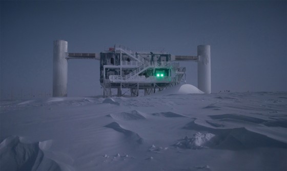 Das "IceCube"-Labor an der Amundsen-Scott-Südpolstation: Minus 40 Grad sind hier durchaus üblich.<address>© Emanuel Jacobi, IceCube/NSF</address>