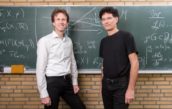 Prof. Christopher Deninger and Prof. Mario Ohlberger, spokespersons of the Cluster of Excellence "Mathematics Münster"<address>© WWU - Peter Leßmann</address>