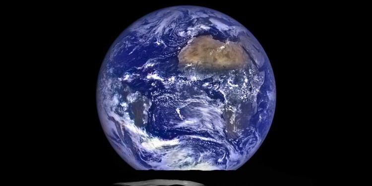 Die aufgehende Erde aus Mondperspektive<address>© NASA Goddard</address>