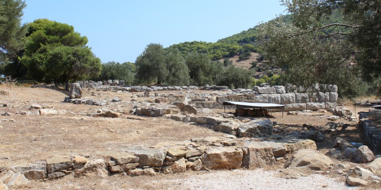 A local motor of Greek religion: the Sanctuary of Poseidon on the island of Poros in the Saronic Gulf marked a neuralgic point in the dense network of religious activity in ancient Greece.<address>© WWU - Hans Beck</address>