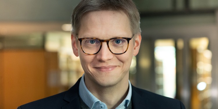 Prof. Dr. Johannes Grave hält am Dienstag einen Festvortrag zur Eröffnung der neuen Kolleg-Forschungsgruppe „Zugang zu kulturellen Gütern im digitalen Wandel“.<address>© DFG/David Ausserhofer</address>