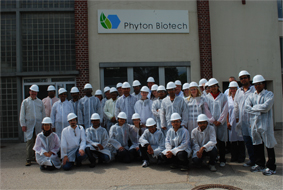 Indian and german members of the IRTG MCGS and the management team of Phyton Biotech. Corp. in front of the main building.
