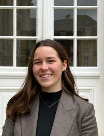 Lena Straub