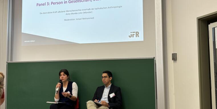 Aus Panel 3: Christoph Fehring und Anna Monika Lintz mit Moderator Ismael Mohammed