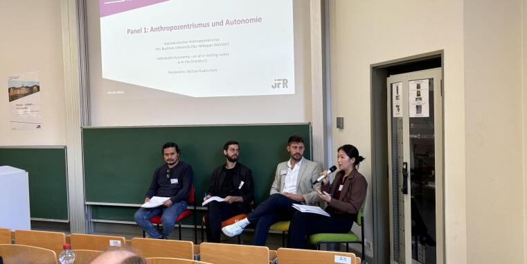 Panel 1 (Maverick Díaz-Velásquez, Nils Buchholz, Moderator Michael Kubitscheck, Je-In Cho)