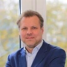 Dr.  Christian Schütte