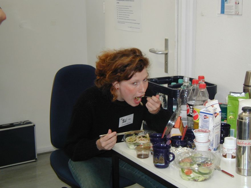 Lea - essen.JPG