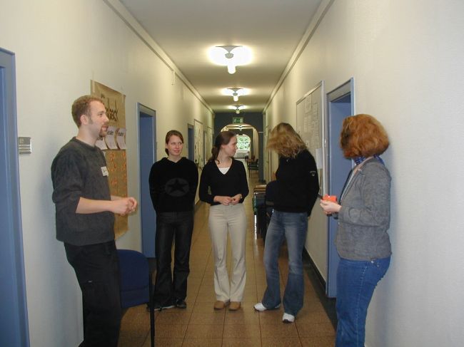 Stephan in der Gruppenbesprechung.JPG