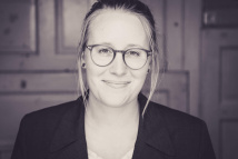 Dr. Ina Henke