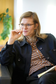 Professor Dr. Franziska Dübgen