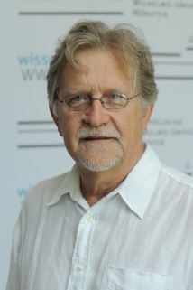 Professor Dr. Andrew Putnis