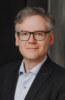 apl. Prof. Dr. Robert Matthias Erdbeer