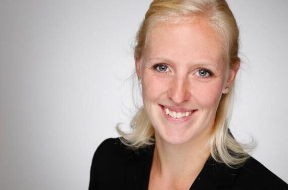 Mitarbeiterportrait_Dr. Helen Jäckel