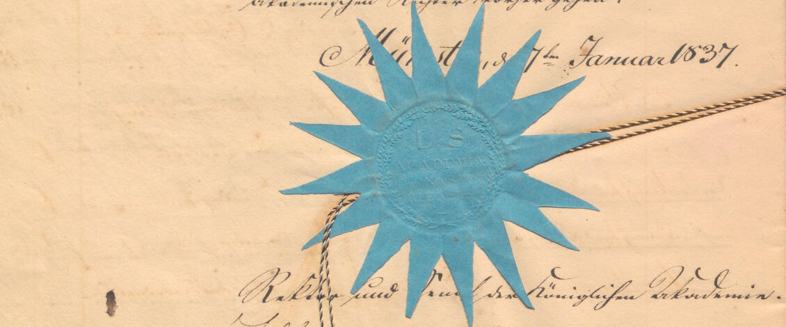 Ausschnitt eines historischen Dokuments von 1837 mit alter deutscher Handschrift und einem markanten, hellblauen, sternförmigen Papiersiegel in der Mitte.