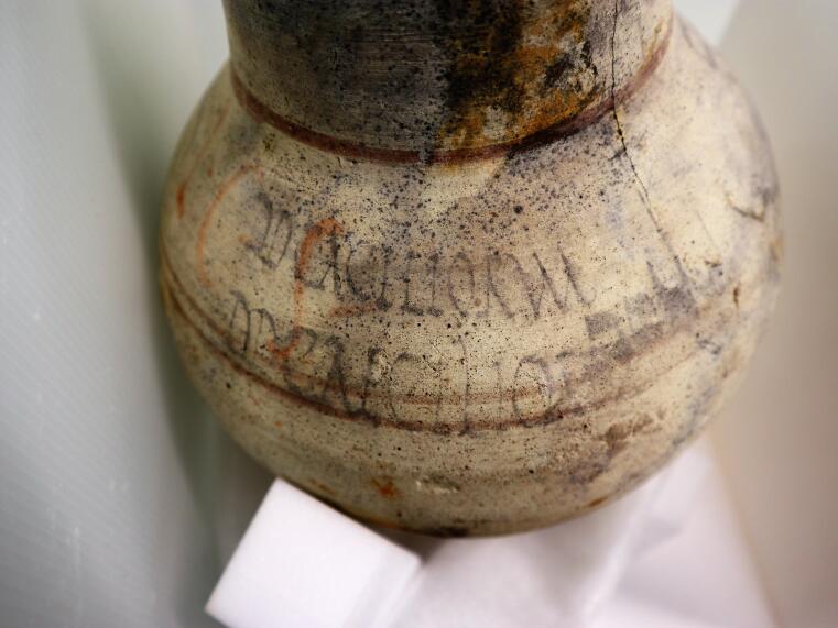 Oil sample found in the Rhone river deposit around Arles, first century AD