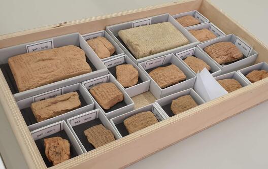 Tray full of tablets in the Vorderasiatisches Museum Berlin